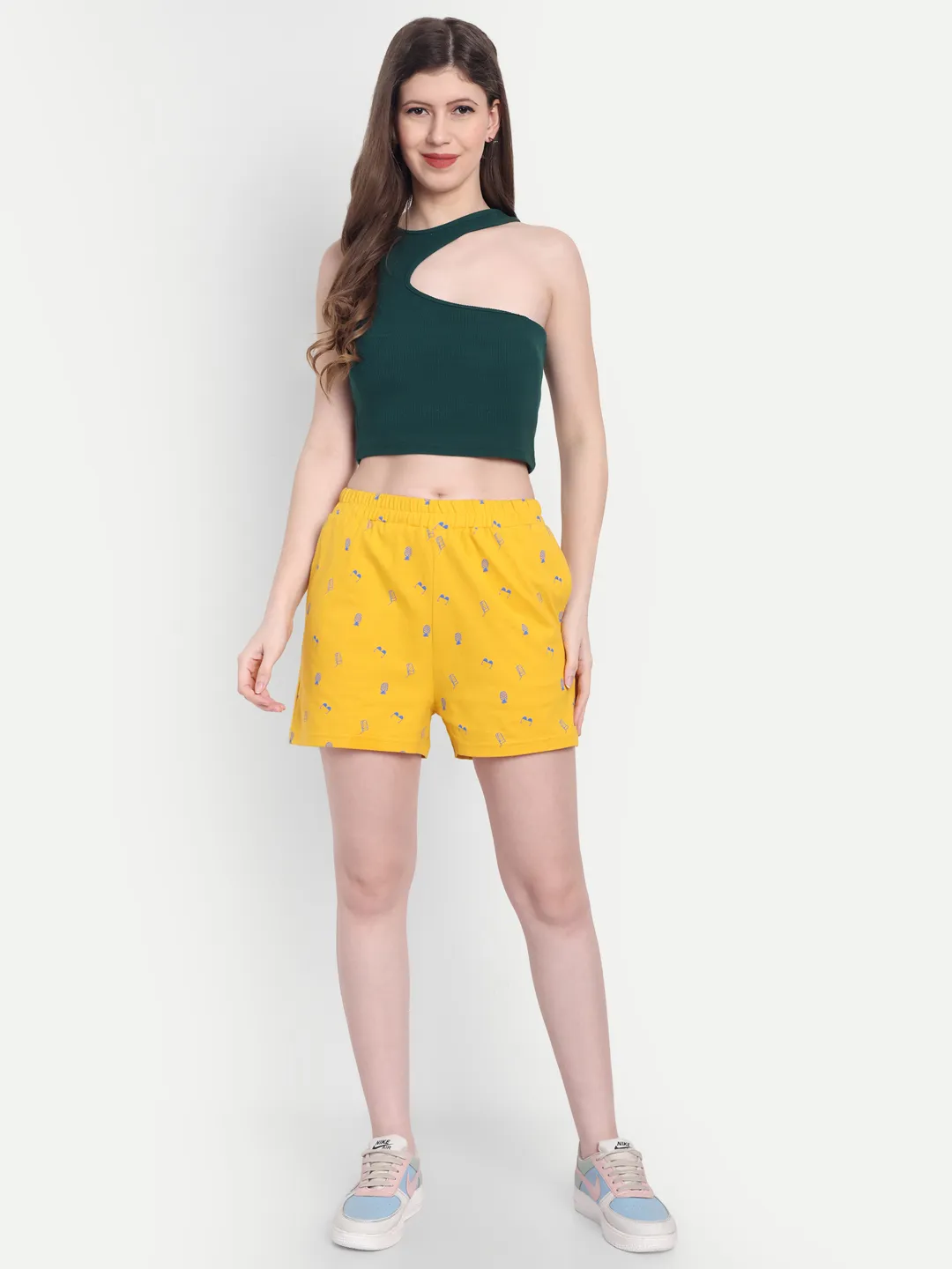 ecomm female shoot